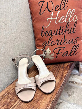 LOFT Strappy Heels in Beige 7 1/2